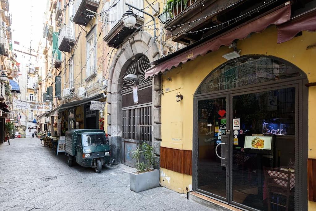 A Due Passi Da Toledo Apartamento Nápoles